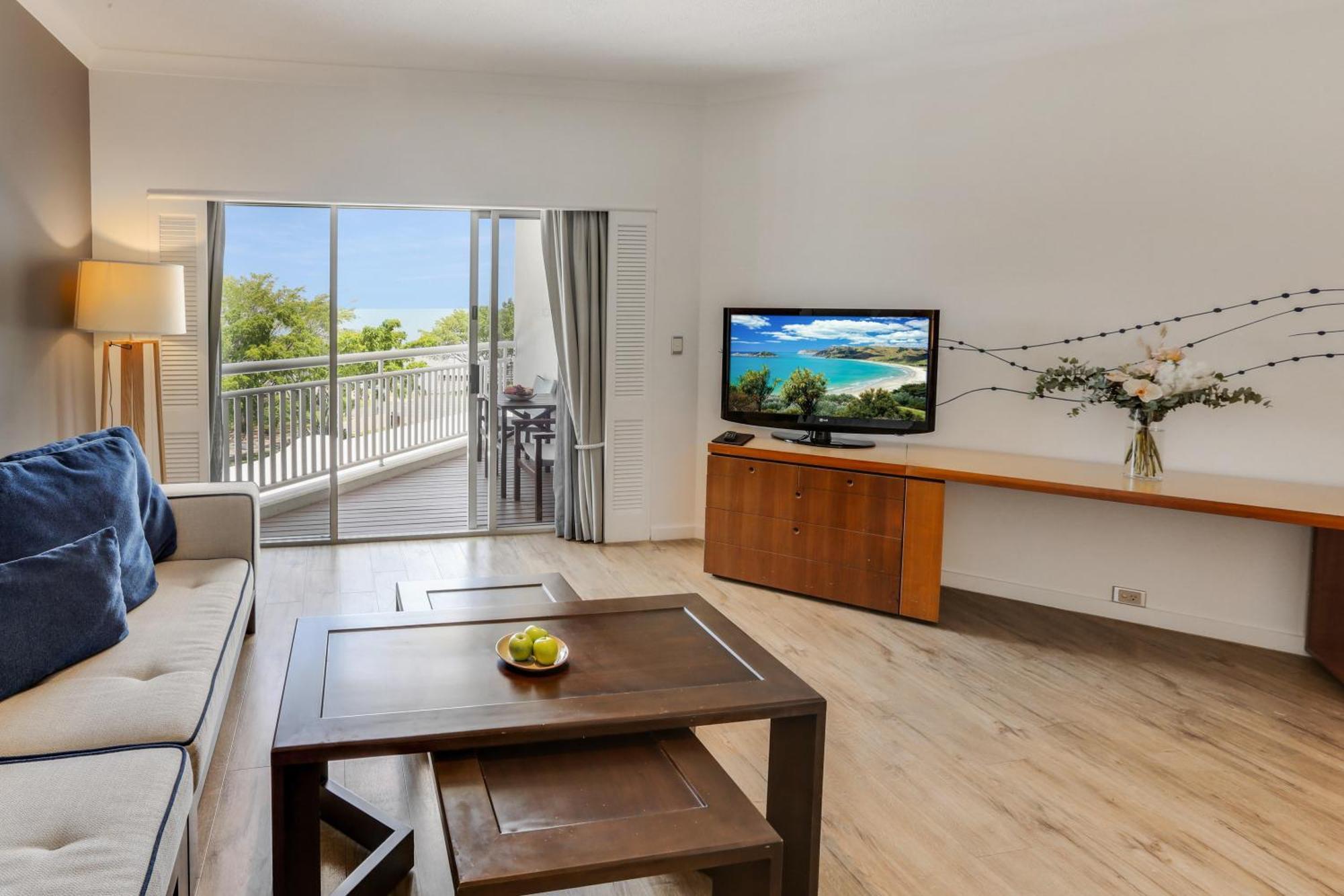 Shangri-La The Marina, Cairns Exteriör bild Living room